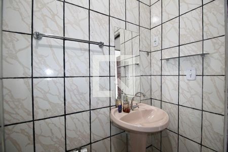 Casa para alugar com 80m², 2 quartos e sem vaga Casa para alugar com 80m², 2 quartos e sem vagaBanheiro Social