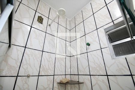Banheiro Social de casa para alugar com 2 quartos, 80m² em Tororo, Salvador