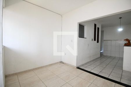 Casa para alugar com 80m², 2 quartos e sem vaga Casa para alugar com 80m², 2 quartos e sem vagaSala