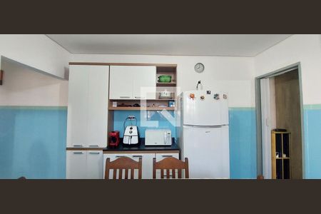 Casa à venda com 85m², 2 quartos e 2 vagas Casa à venda com 85m², 2 quartos e 2 vagasCozinha