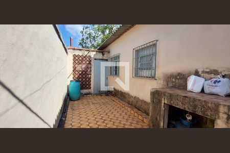 Casa à venda com 85m², 2 quartos e 2 vagas Casa à venda com 85m², 2 quartos e 2 vagasQuintal