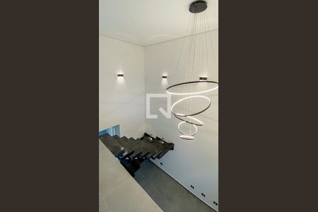 Casa à venda com 144m², 3 quartos e 2 vagasEscada