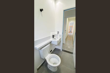 Casa à venda com 144m², 3 quartos e 2 vagasBanheiro da Suíte 2