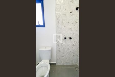 Casa à venda com 144m², 3 quartos e 2 vagasBanheiro da Suíte 1