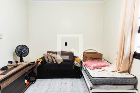 Casa à venda com 200m², 3 quartos e 4 vagas Casa à venda com 200m², 3 quartos e 4 vagasQuarto 2