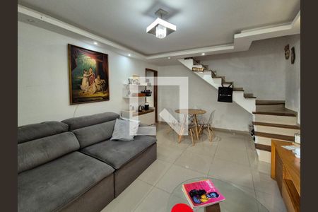 Sala de casa para alugar com 2 quartos, 120m² em Vargem Pequena, Rio de Janeiro