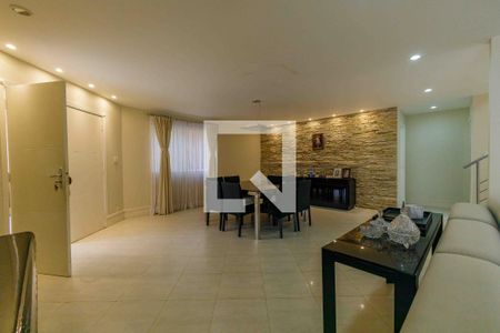 Sala de casa para alugar com 3 quartos, 200m² em Vargem Grande, Rio de Janeiro