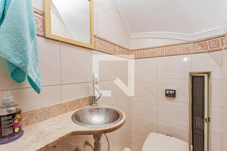 Casa à venda com 128m², 3 quartos e 2 vagas Casa à venda com 128m², 3 quartos e 2 vagasLavabo