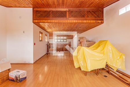 Casa à venda com 128m², 3 quartos e 2 vagas Casa à venda com 128m², 3 quartos e 2 vagasSotão