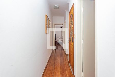 Casa à venda com 128m², 3 quartos e 2 vagas Casa à venda com 128m², 3 quartos e 2 vagasCorredor