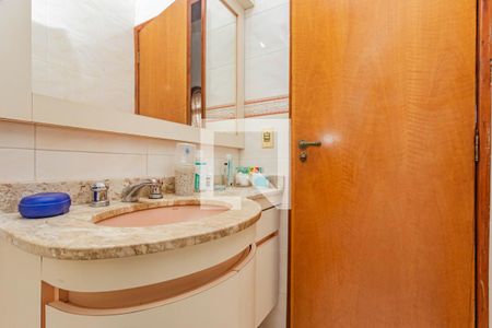 Casa à venda com 128m², 3 quartos e 2 vagas Casa à venda com 128m², 3 quartos e 2 vagasBanheiro da Suíte