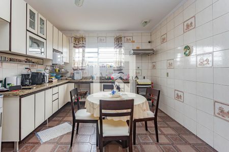 Casa à venda com 128m², 3 quartos e 2 vagas Casa à venda com 128m², 3 quartos e 2 vagasCozinha