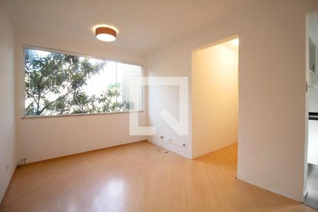 Sala de apartamento à venda com 2 quartos, 49m² em Alto de Pinheiros, São Paulo