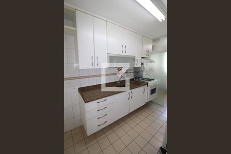Apartamento para alugar com 96m², 2 quartos e 2 vagasCozinha