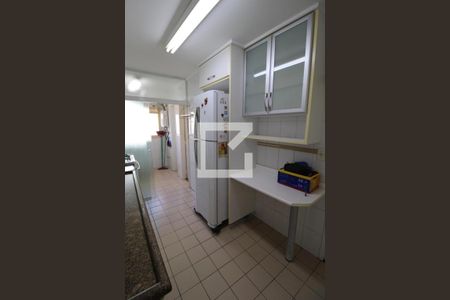 Apartamento para alugar com 96m², 2 quartos e 2 vagasCozinha
