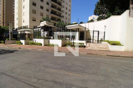 Apartamento para alugar com 96m², 2 quartos e 2 vagasFachada e portaria