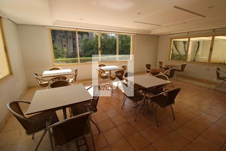 Apartamento para alugar com 96m², 2 quartos e 2 vagasÁrea comum - Salão de festas