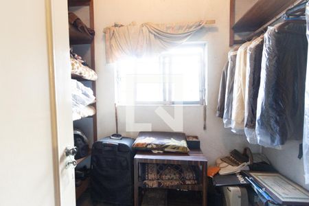 Casa à venda com 220m², 3 quartos e 2 vagas Casa à venda com 220m², 3 quartos e 2 vagasQuarto 1