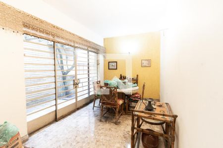 Casa à venda com 220m², 3 quartos e 2 vagas Casa à venda com 220m², 3 quartos e 2 vagasSala de jantar