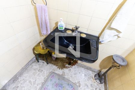 Casa à venda com 220m², 3 quartos e 2 vagas Casa à venda com 220m², 3 quartos e 2 vagasBanheiro 1