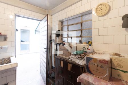 Casa à venda com 220m², 3 quartos e 2 vagas Casa à venda com 220m², 3 quartos e 2 vagasÁrea de serviço