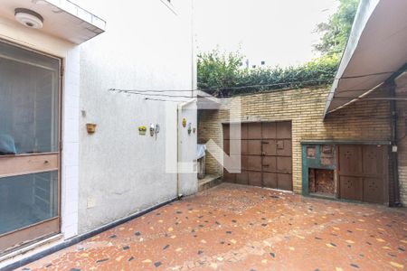 Casa à venda com 220m², 3 quartos e 2 vagas Casa à venda com 220m², 3 quartos e 2 vagasÁrea externa