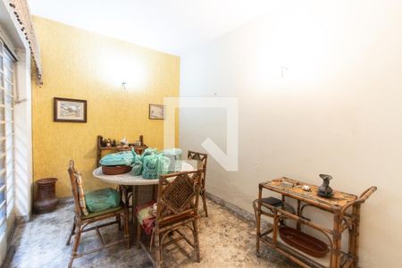 Casa à venda com 220m², 3 quartos e 2 vagas Casa à venda com 220m², 3 quartos e 2 vagasSala de jantar