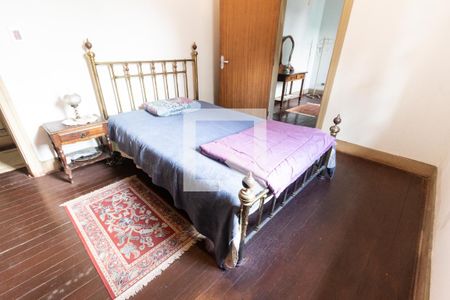 Casa à venda com 220m², 3 quartos e 2 vagas Casa à venda com 220m², 3 quartos e 2 vagasQuarto 2