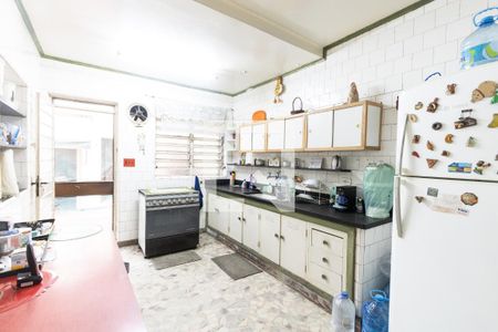 Casa à venda com 220m², 3 quartos e 2 vagas Casa à venda com 220m², 3 quartos e 2 vagasCozinha