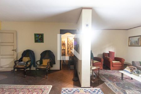 Casa à venda com 220m², 3 quartos e 2 vagas Casa à venda com 220m², 3 quartos e 2 vagasSala