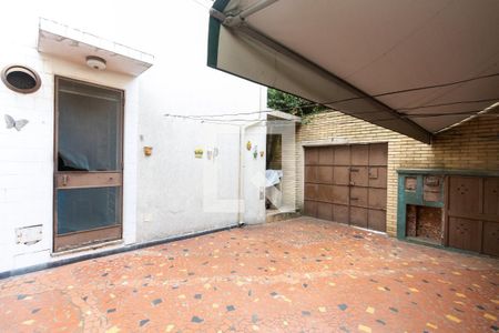 Casa à venda com 220m², 3 quartos e 2 vagas Casa à venda com 220m², 3 quartos e 2 vagasÁrea externa