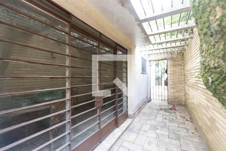 Casa à venda com 220m², 3 quartos e 2 vagas Casa à venda com 220m², 3 quartos e 2 vagasCorredor