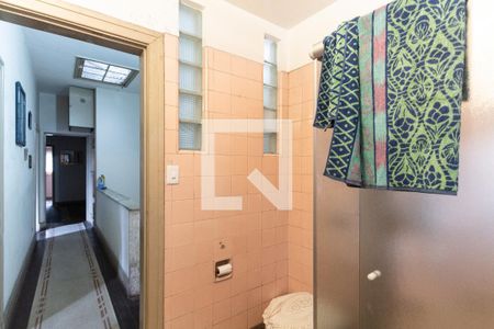 Casa à venda com 220m², 3 quartos e 2 vagas Casa à venda com 220m², 3 quartos e 2 vagasBanheiro 2