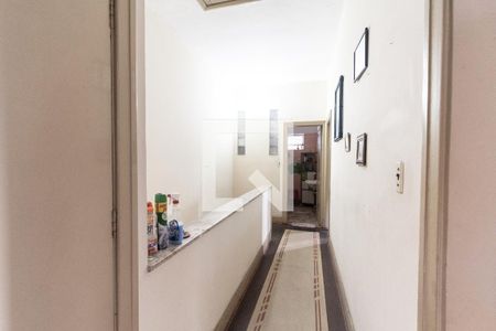 Casa à venda com 220m², 3 quartos e 2 vagas Casa à venda com 220m², 3 quartos e 2 vagasCorredor