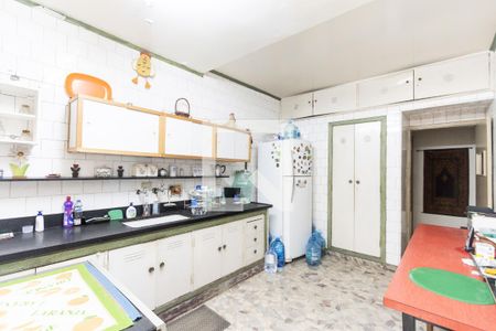 Casa à venda com 220m², 3 quartos e 2 vagas Casa à venda com 220m², 3 quartos e 2 vagasCozinha