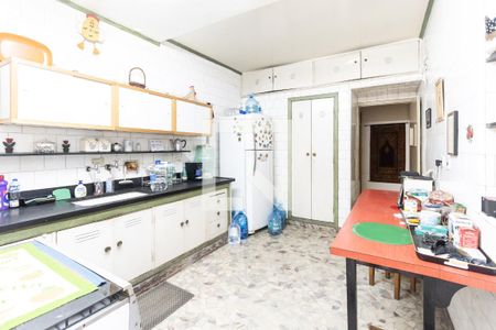 Casa à venda com 220m², 3 quartos e 2 vagas Casa à venda com 220m², 3 quartos e 2 vagasCozinha