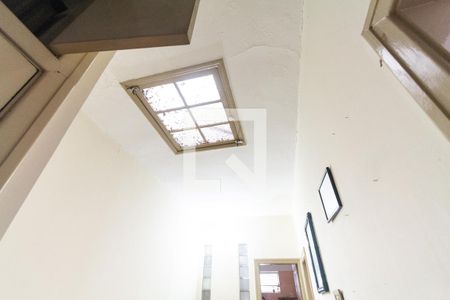 Casa à venda com 220m², 3 quartos e 2 vagas Casa à venda com 220m², 3 quartos e 2 vagasCorredor