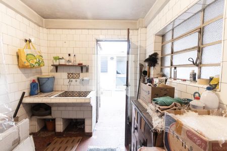 Casa à venda com 220m², 3 quartos e 2 vagas Casa à venda com 220m², 3 quartos e 2 vagasÁrea de serviço