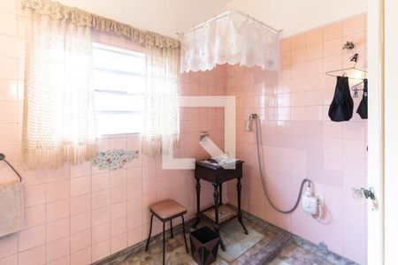 Casa à venda com 220m², 3 quartos e 2 vagas Casa à venda com 220m², 3 quartos e 2 vagasQuarto 1 - Banheiro