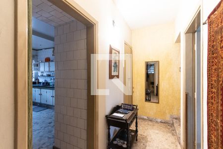 Casa à venda com 220m², 3 quartos e 2 vagas Casa à venda com 220m², 3 quartos e 2 vagasCorredor