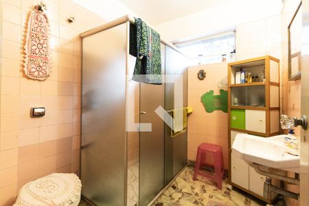 Casa à venda com 220m², 3 quartos e 2 vagas Casa à venda com 220m², 3 quartos e 2 vagasBanheiro 2