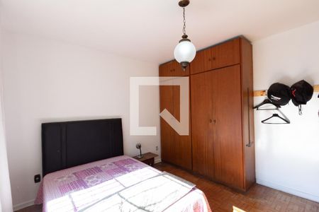 Casa à venda com 287m², 3 quartos e 4 vagas Casa à venda com 287m², 3 quartos e 4 vagasQuarto 1