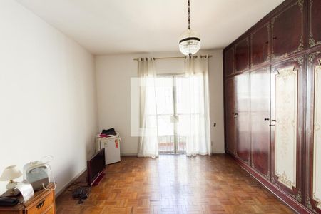 Casa à venda com 287m², 3 quartos e 4 vagas Casa à venda com 287m², 3 quartos e 4 vagasSuíte