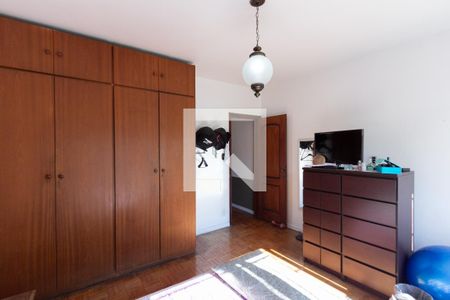 Casa à venda com 287m², 3 quartos e 4 vagas Casa à venda com 287m², 3 quartos e 4 vagasQuarto 1