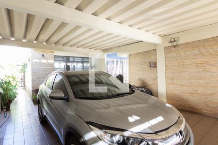 Casa à venda com 287m², 3 quartos e 4 vagas Casa à venda com 287m², 3 quartos e 4 vagasGaragem