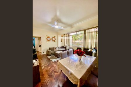 Apartamento à venda com 84m², 3 quartos e 1 vaga Apartamento à venda com 84m², 3 quartos e 1 vagaSala