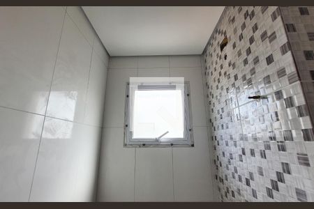 Apartamento à venda com 115m², 2 quartos e 2 vagasBanheiro da suíte