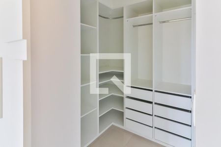 Roupeiro Corredor de apartamento para alugar com 3 quartos, 91m² em Jardim Arpoador, São Paulo