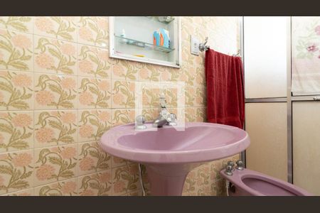 Casa à venda com 371m², 3 quartos e 2 vagasBanheiro