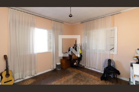 Casa à venda com 371m², 3 quartos e 2 vagasSuíte